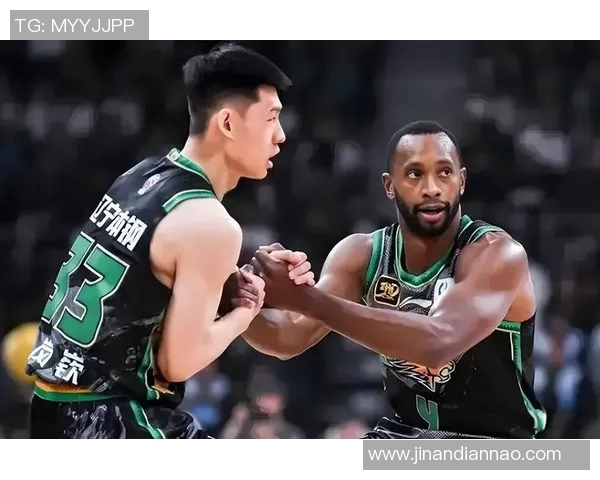 上海篮球队在钻石联赛中以81分稳居积分榜首位展现强大实力