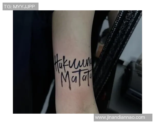 全身都是纹身的足球明星们展现个性与艺术的完美结合