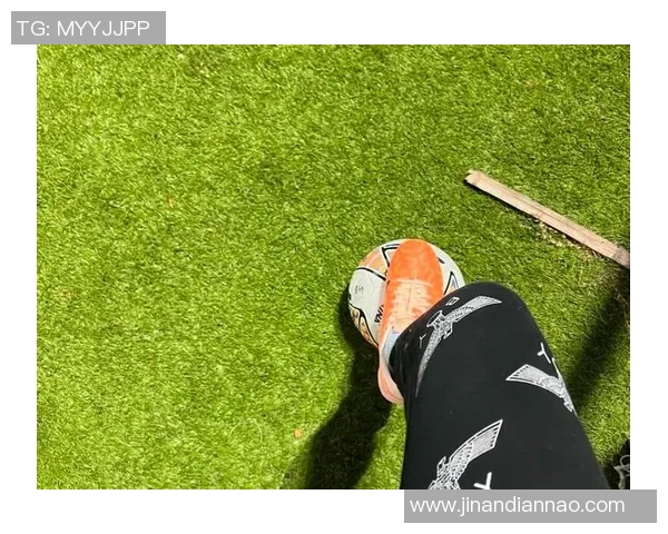 女主与原创足球明星的浪漫之旅在绿茵场上绽放爱的火花