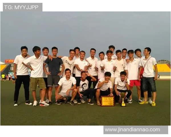 广州足球队与西安足球队耐力较量赛后分析与总结