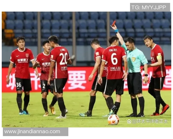 成都网球队战术引发热议球迷与专家各执己见展开激烈讨论 成都网球队战术引发热议球迷与专家各执己见展开激烈讨论