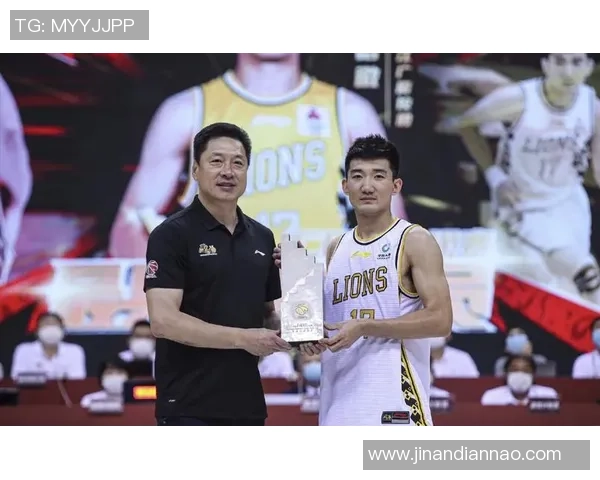 深圳篮球队默契配合的秘密探讨与战术分析