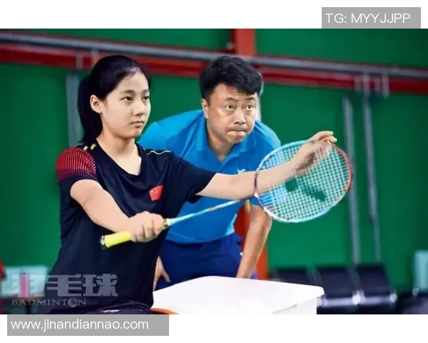 重庆羽毛球队与成都羽毛球队赛后复盘团队协作的成功与不足分析 重庆羽毛球队与成都羽毛球队赛后复盘团队协作的成功与不足分析